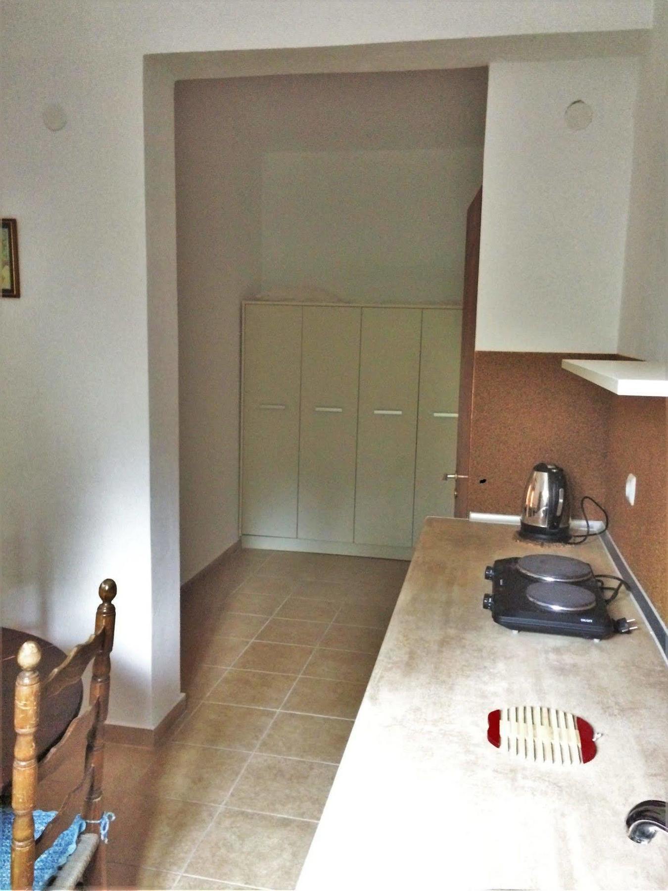 Captains & Apartment Kavos
